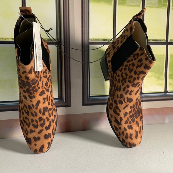 A New Day Women's Ellie Leopard Chelsea Boots Brown Animal - Picture 2 of 5